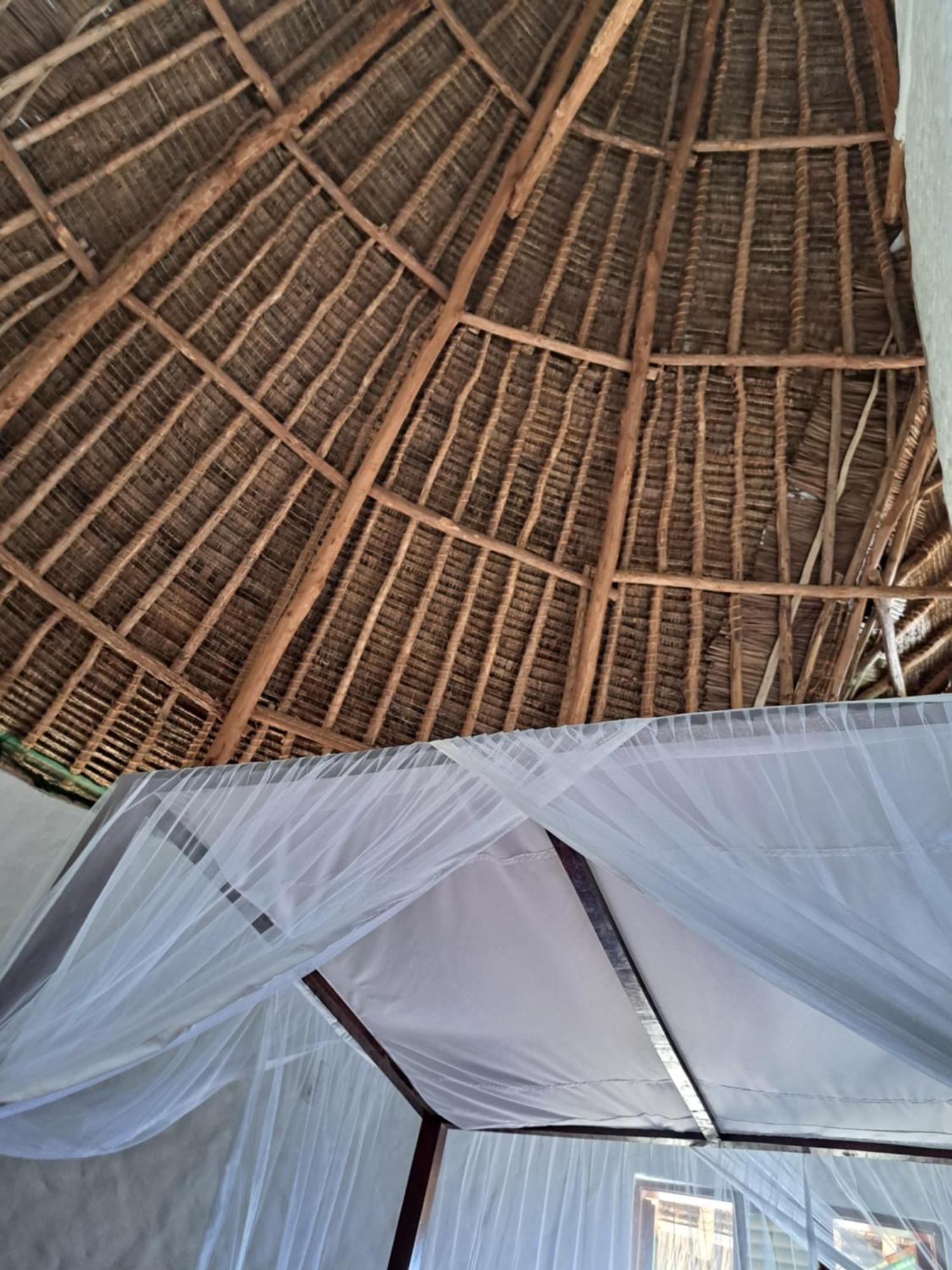 Diani Yoga Barn Bed & Breakfast Ukunda Ngoại thất bức ảnh