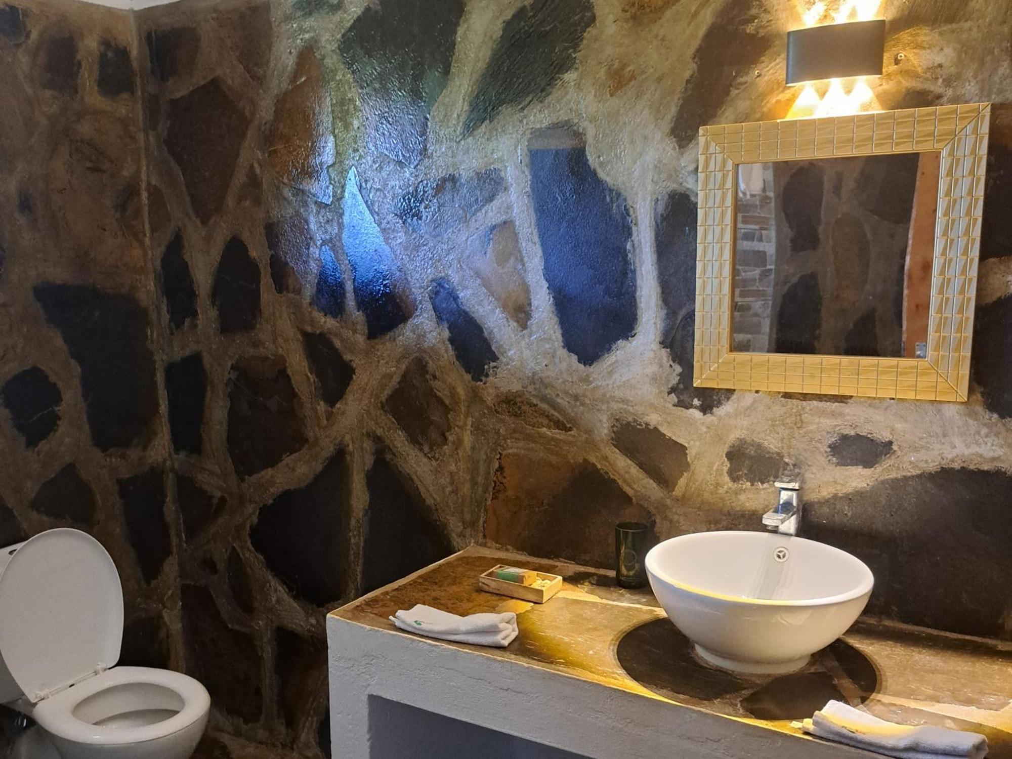 Diani Yoga Barn Bed & Breakfast Ukunda Phòng bức ảnh