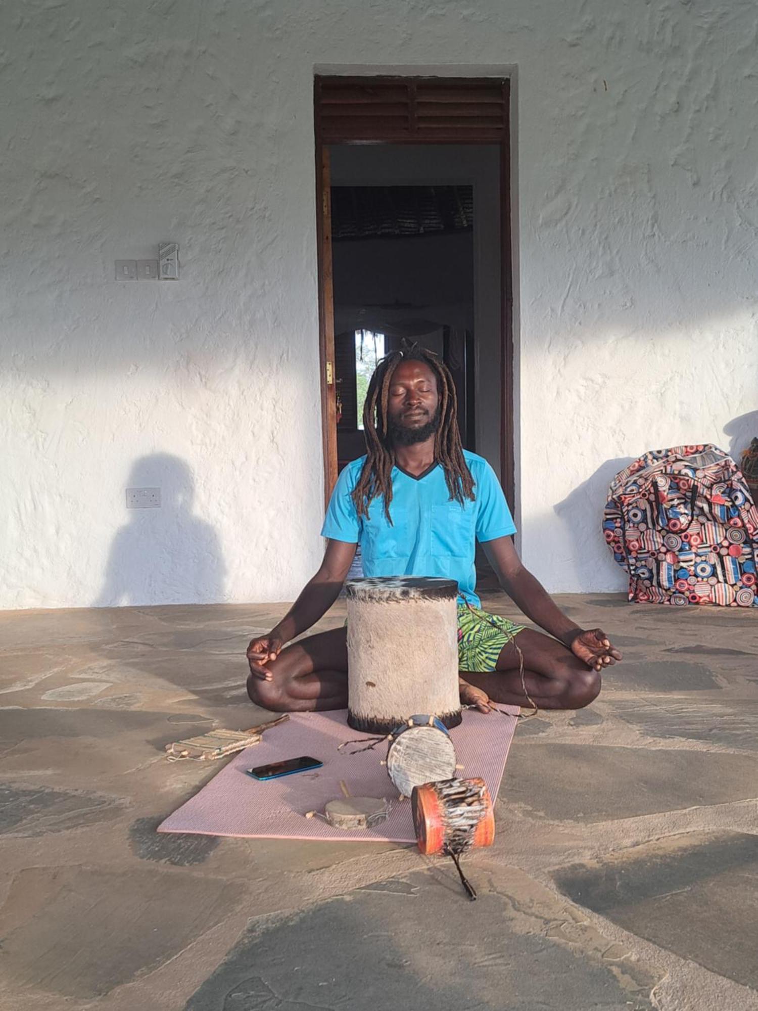 Diani Yoga Barn Bed & Breakfast Ukunda Ngoại thất bức ảnh