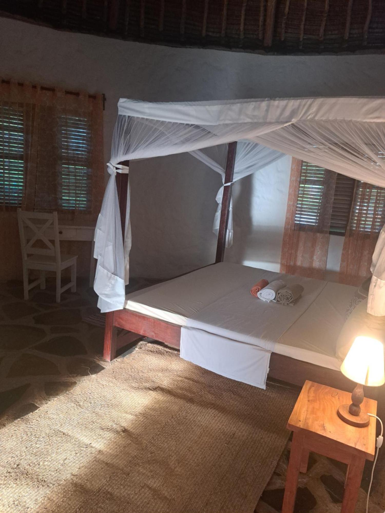 Diani Yoga Barn Bed & Breakfast Ukunda Phòng bức ảnh